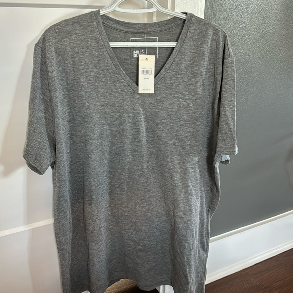 MILLS SUPPLY. Men’s, gray, short sleeved t shirt. NWT.